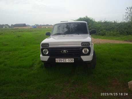 LADA (VAZ) Niva 2010