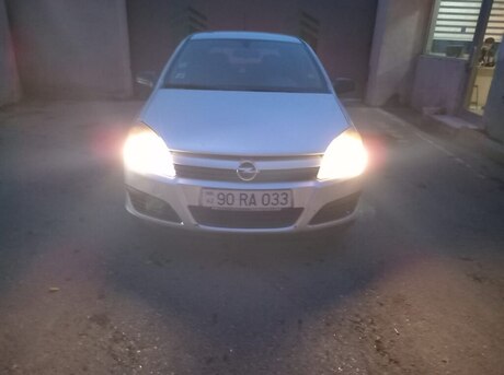 Opel Astra 2004