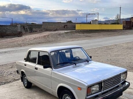 LADA (VAZ) 2107 2010