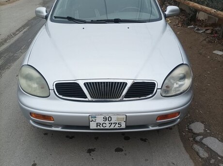 Daewoo Leganza 2001