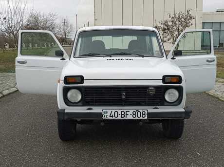 LADA (VAZ) Niva 2004
