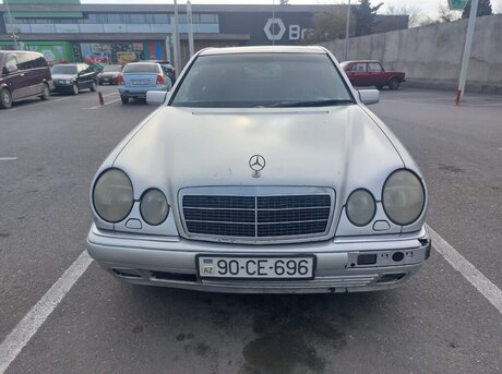 Mercedes E 220 1996