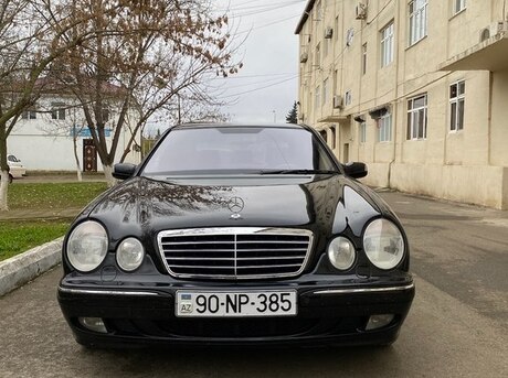 Mercedes E 240 2000