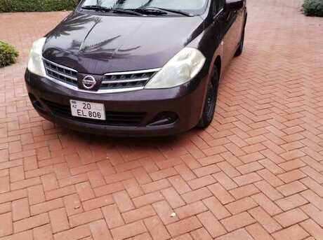Nissan Tiida 2011