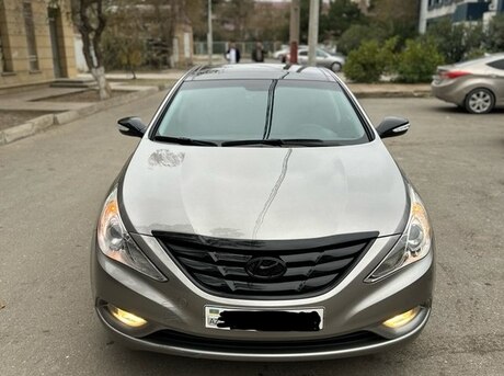Hyundai Sonata 2010