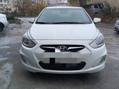 Hyundai Accent 2012