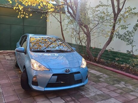 Toyota Prius C 2014