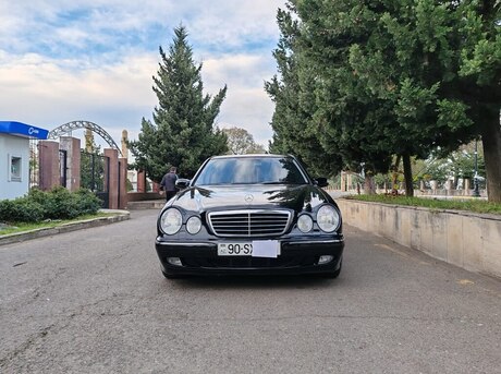 Mercedes E 240 2002