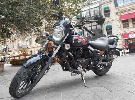 Bajaj Dominar 250 2018