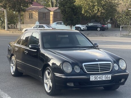 Mercedes E 220 2000