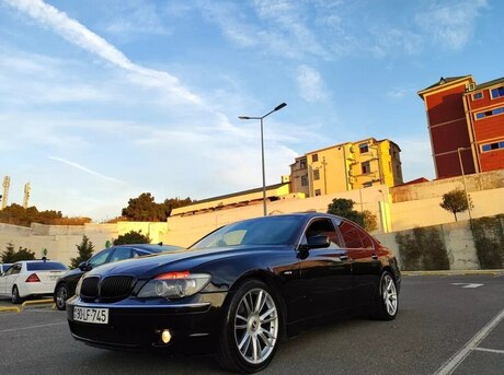 BMW 735 2002