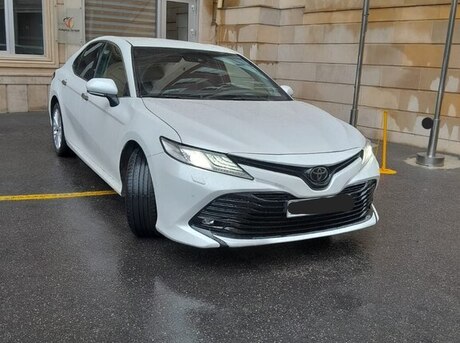 Toyota Camry 2019