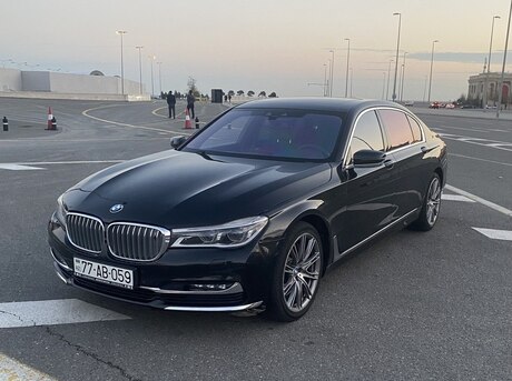 BMW 750 2016