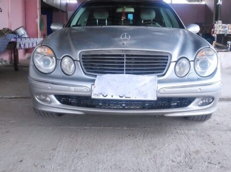 Mercedes E 240 2004