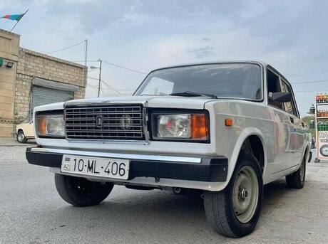 LADA (VAZ) 2107 2001