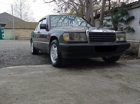 Mercedes 190 1990
