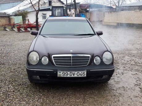 Mercedes E 220 2001