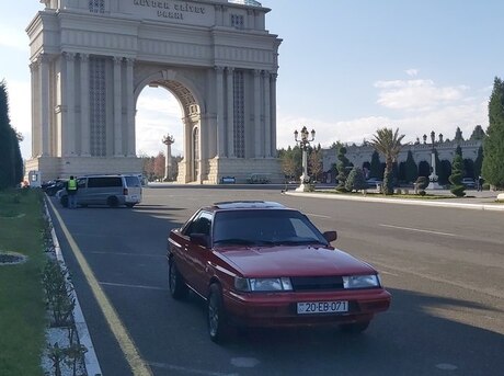 Nissan Sunny 1988