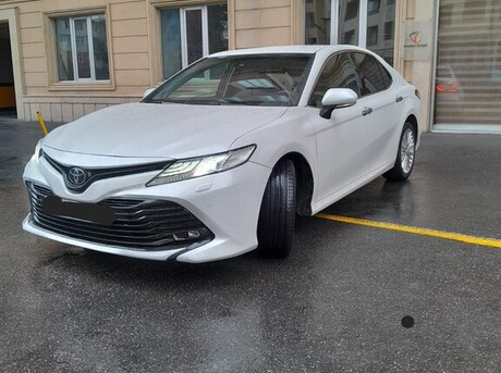 Toyota Camry 2019