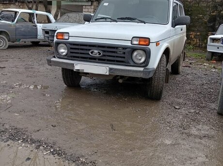 LADA (VAZ) Niva 2013