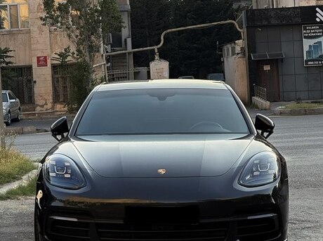 Porsche Panamera 2018