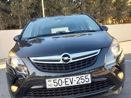 Opel Zafira 2015
