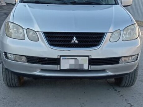 Mitsubishi Airtrek 2002