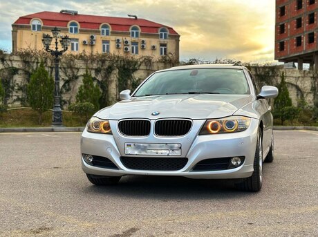 BMW 320 2010