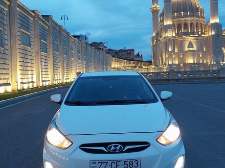 Hyundai Accent 2011