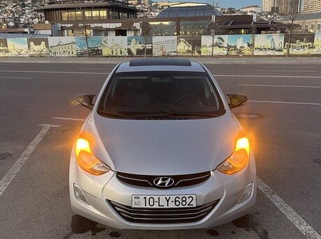 Hyundai Elantra 2013