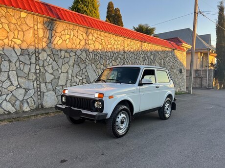 LADA (VAZ) Niva 2015