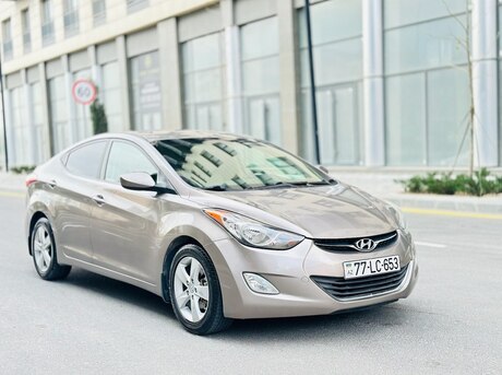 Hyundai Elantra 2013
