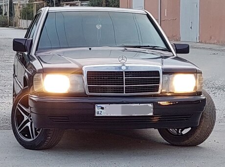Mercedes 190 1990