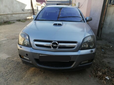 Opel Signum 2005