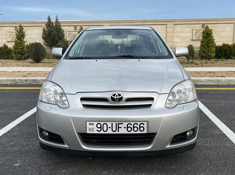 Toyota Corolla 2004
