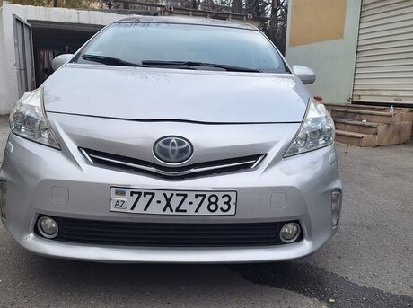 Toyota Prius V 2013