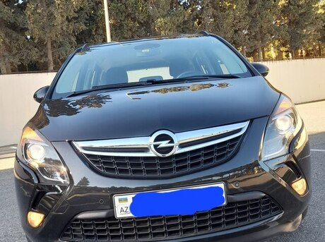 Opel Zafira 2015