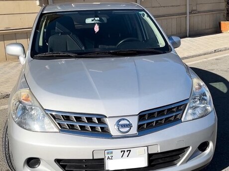 Nissan Tiida 2012