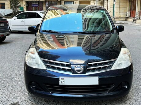 Nissan Tiida 2012
