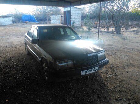Mercedes 190 1990