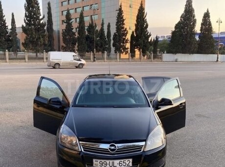 Opel Astra 2010