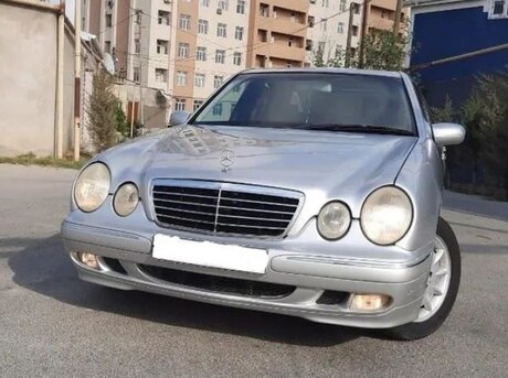 Mercedes E 220 2001