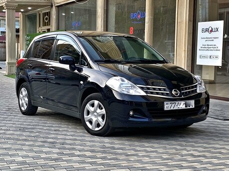 Nissan Tiida 2011