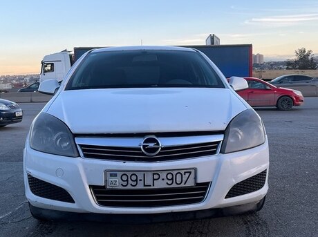 Opel Astra 2010