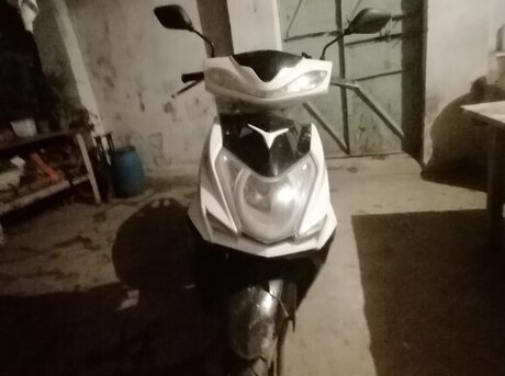 Yamaha Crux 2021