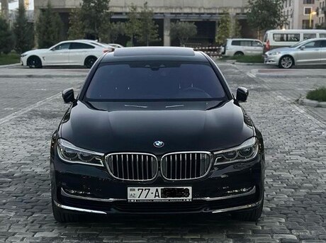 BMW 750 2016