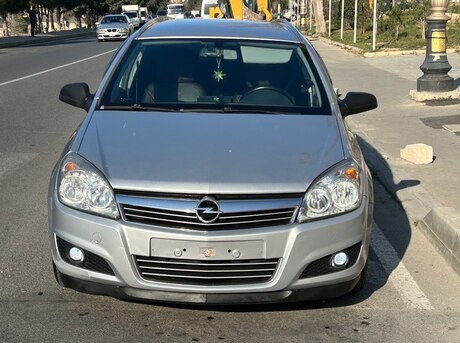 Opel Astra 2010