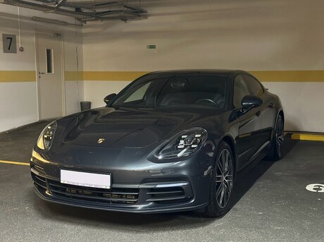 Porsche Panamera 2018
