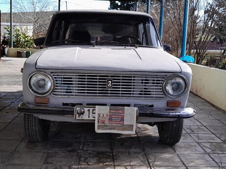 LADA (VAZ) 21011 1983