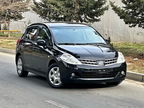 Nissan Tiida 2011